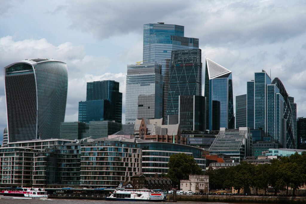 UK: Bonus Rules for Bankers Loosened by Financial Regulators